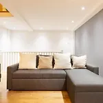 Charming City Retreat In Central London